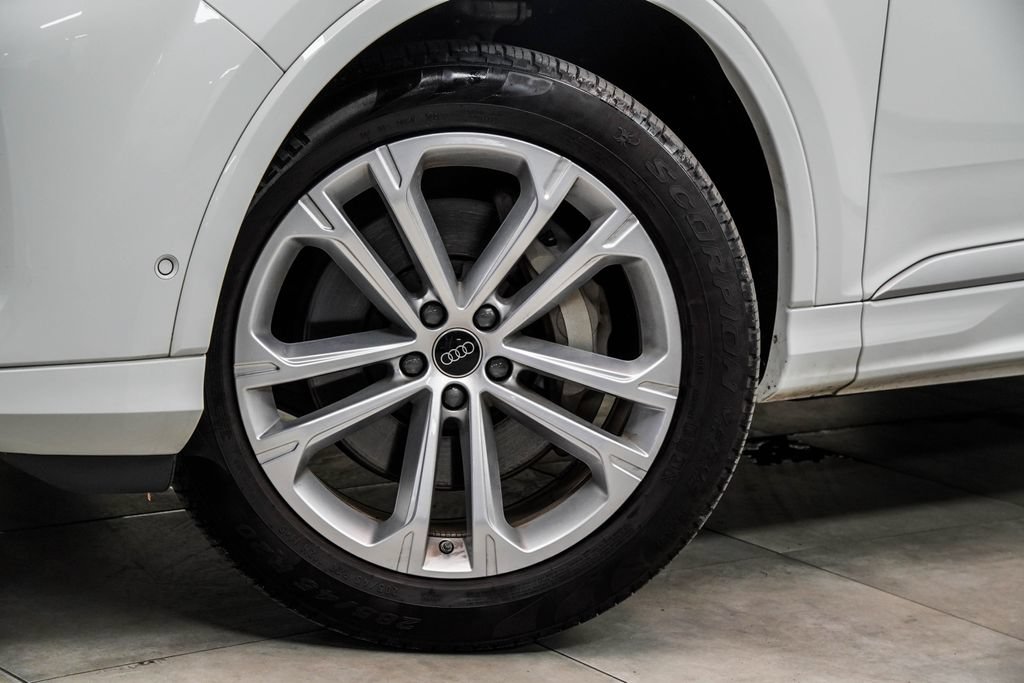 Used 2025 Audi Q7 3.0T Premium Plus AWD/4WD image 5