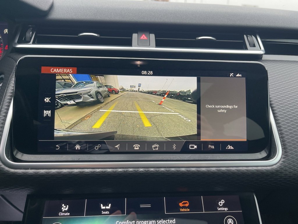 Used 2018 Land Rover Range Rover Velar R-Dynamic SE image 27