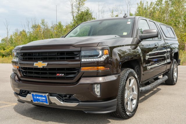 Used 2018 Chevrolet Silverado 1500 LT w/ All Star Edition AWD/4WD image 2