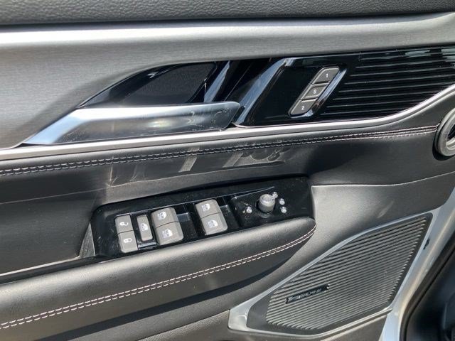 New 2026 Jeep Grand Wagoneer Limited w/ Convenience Group I AWD/4WD image 9