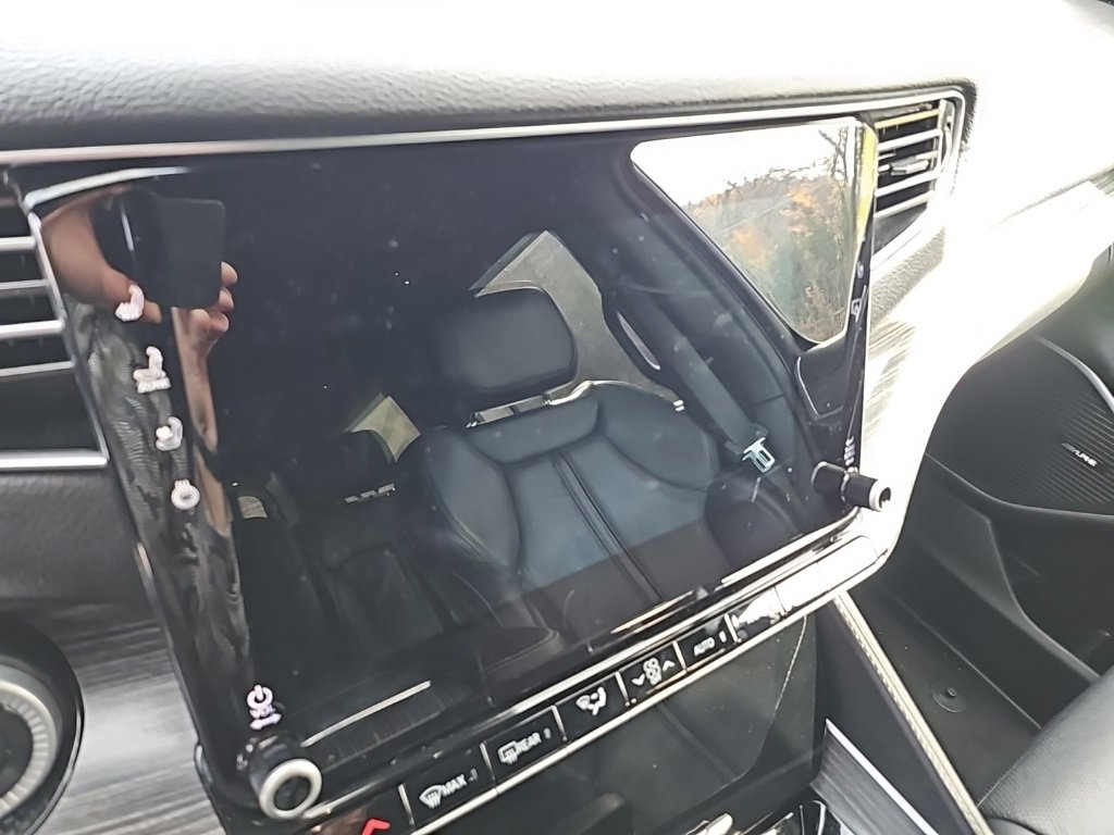 Used 2024 Jeep Wagoneer L Series III w/ Flexible Seating Group image 22