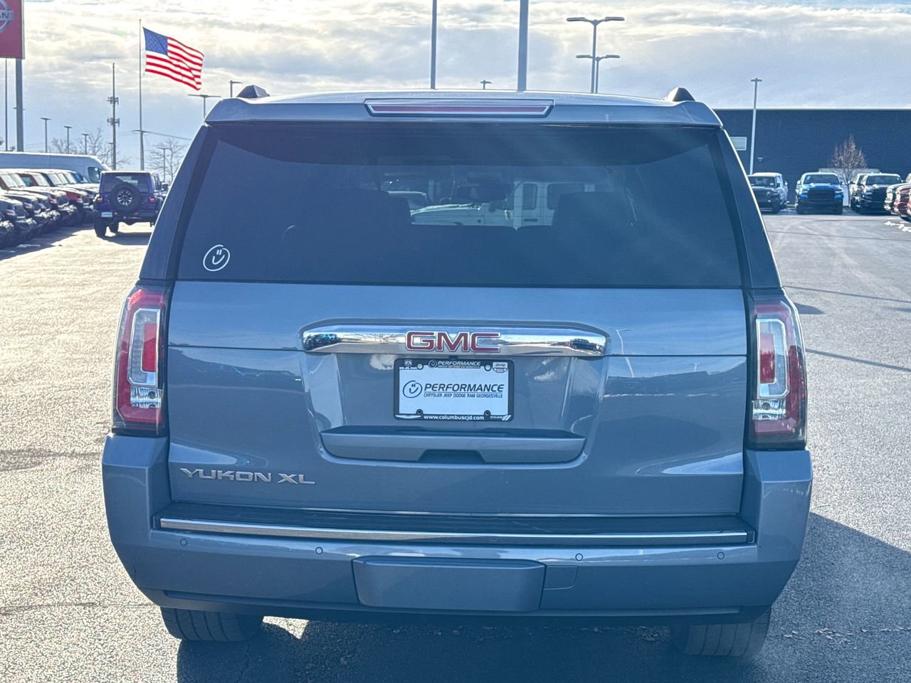 Used 2015 GMC Yukon XL Denali w/ Premium Package image 4