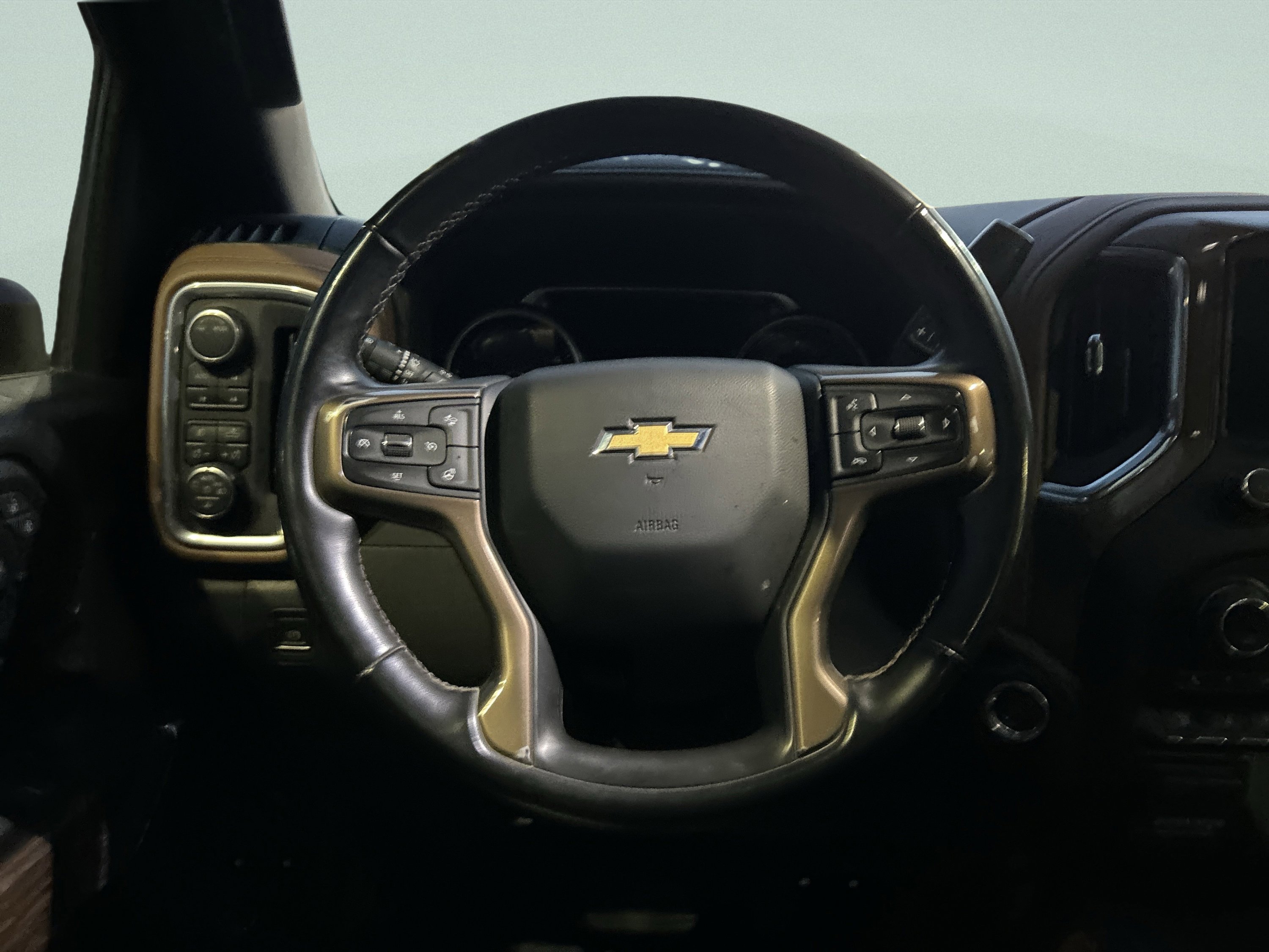 Used 2023 Chevrolet Silverado 2500 High Country w/ Z71 Off-Road Package image 19