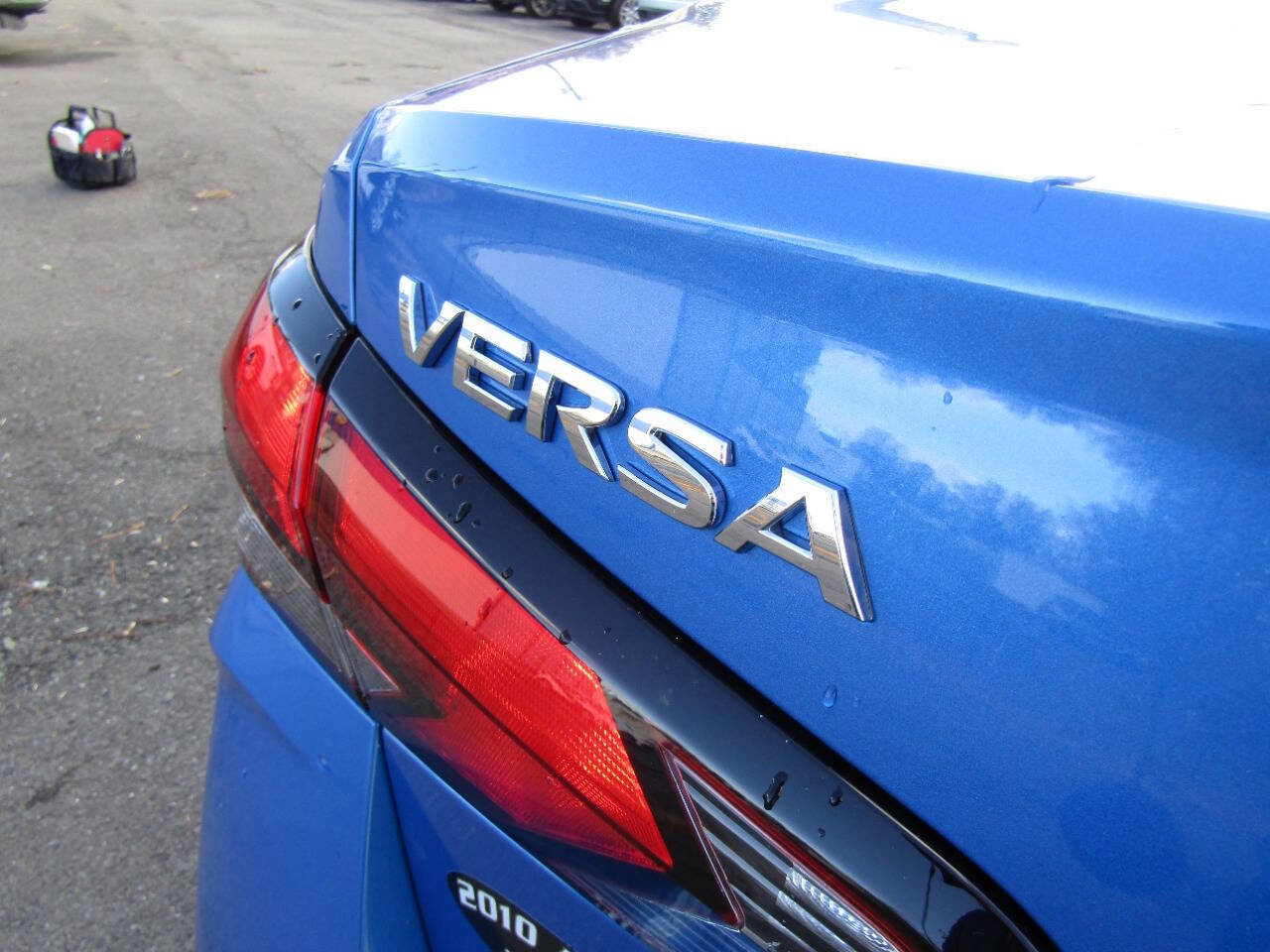 Used 2023 Nissan Versa S FWD image 29