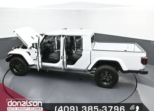 Used 2025 Jeep Gladiator Sport AWD/4WD image 26