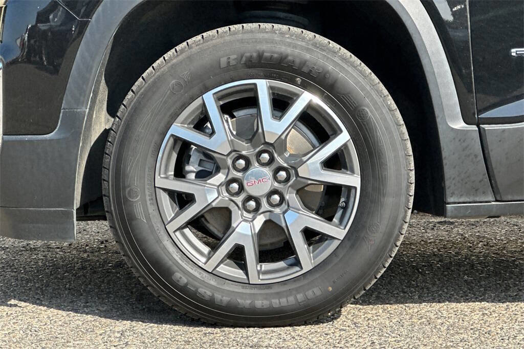 Used 2022 GMC Acadia SLE image 26