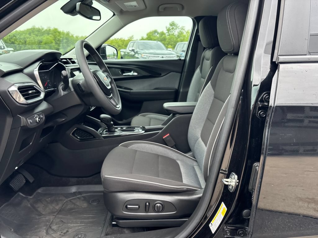 Certified 2023 Chevrolet TrailBlazer LT w/ Convenience Package AWD/4WD image 27