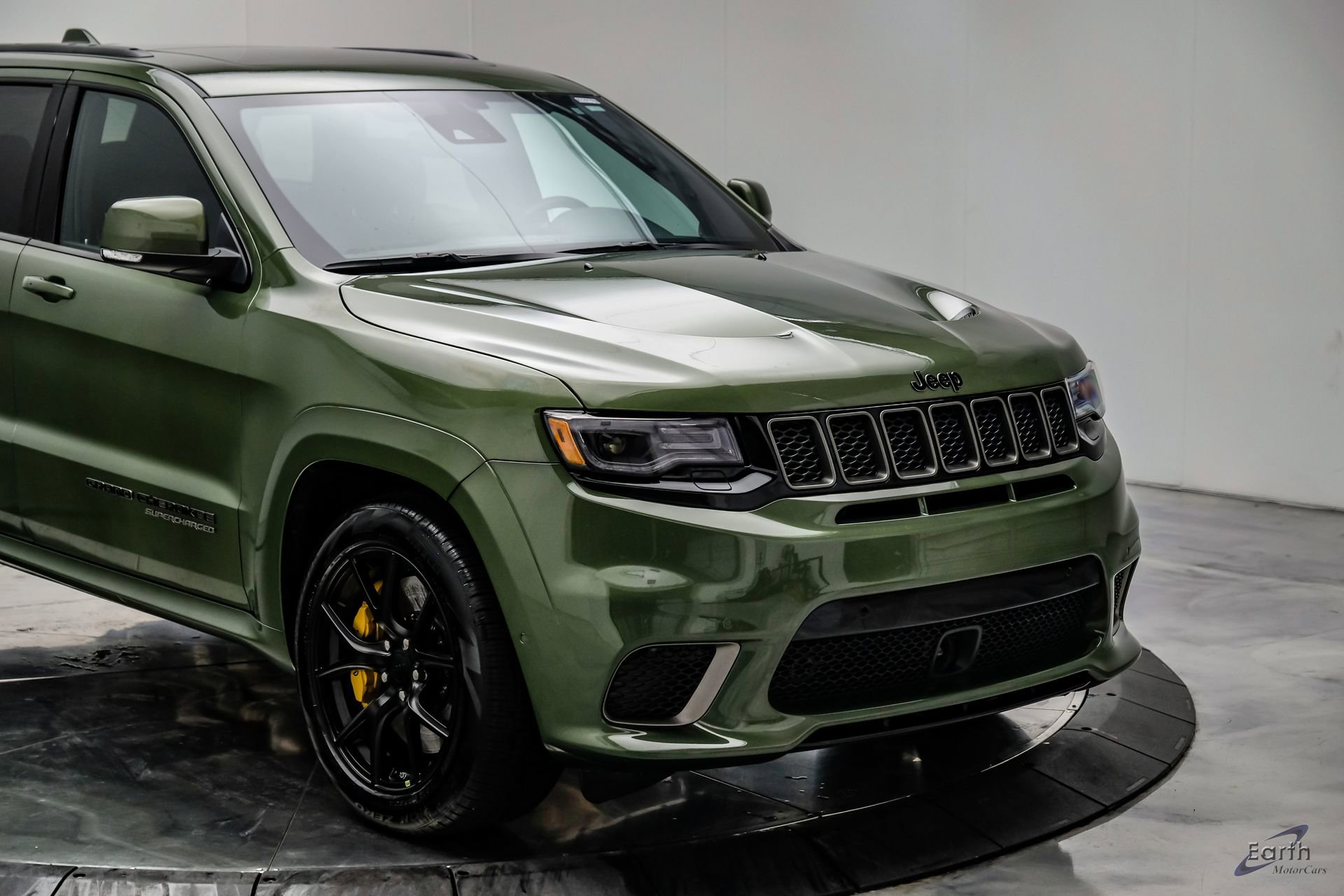 Used 2021 Jeep Grand Cherokee Trackhawk w/ Trailer Tow Group IV image 32