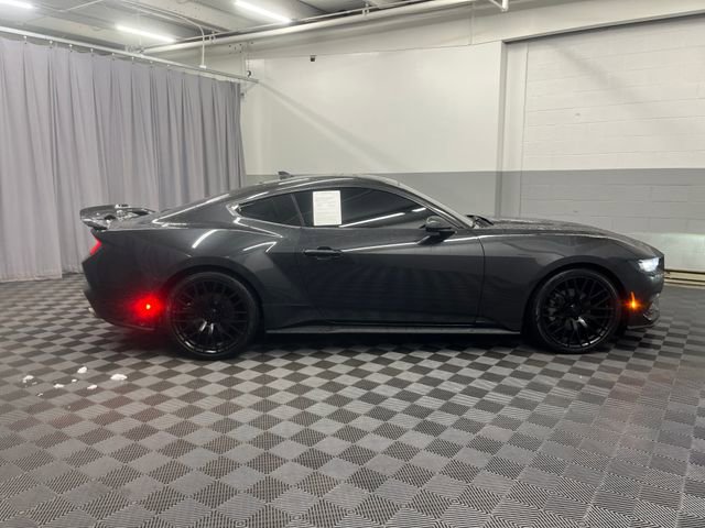 Used 2024 Ford Mustang Premium image 3