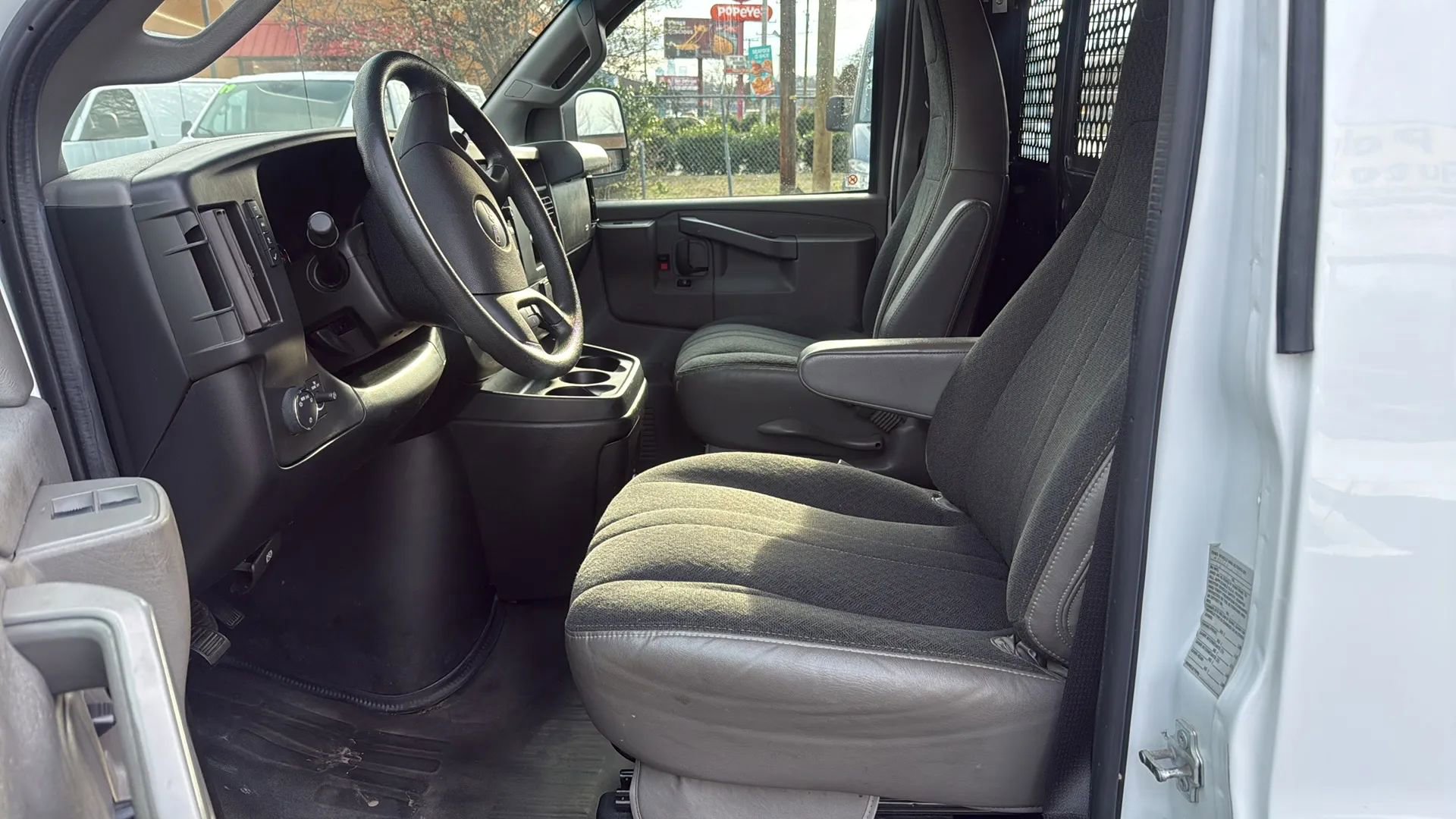 Used 2020 GMC Savana 2500 w/ Driver Convenience Package image 9