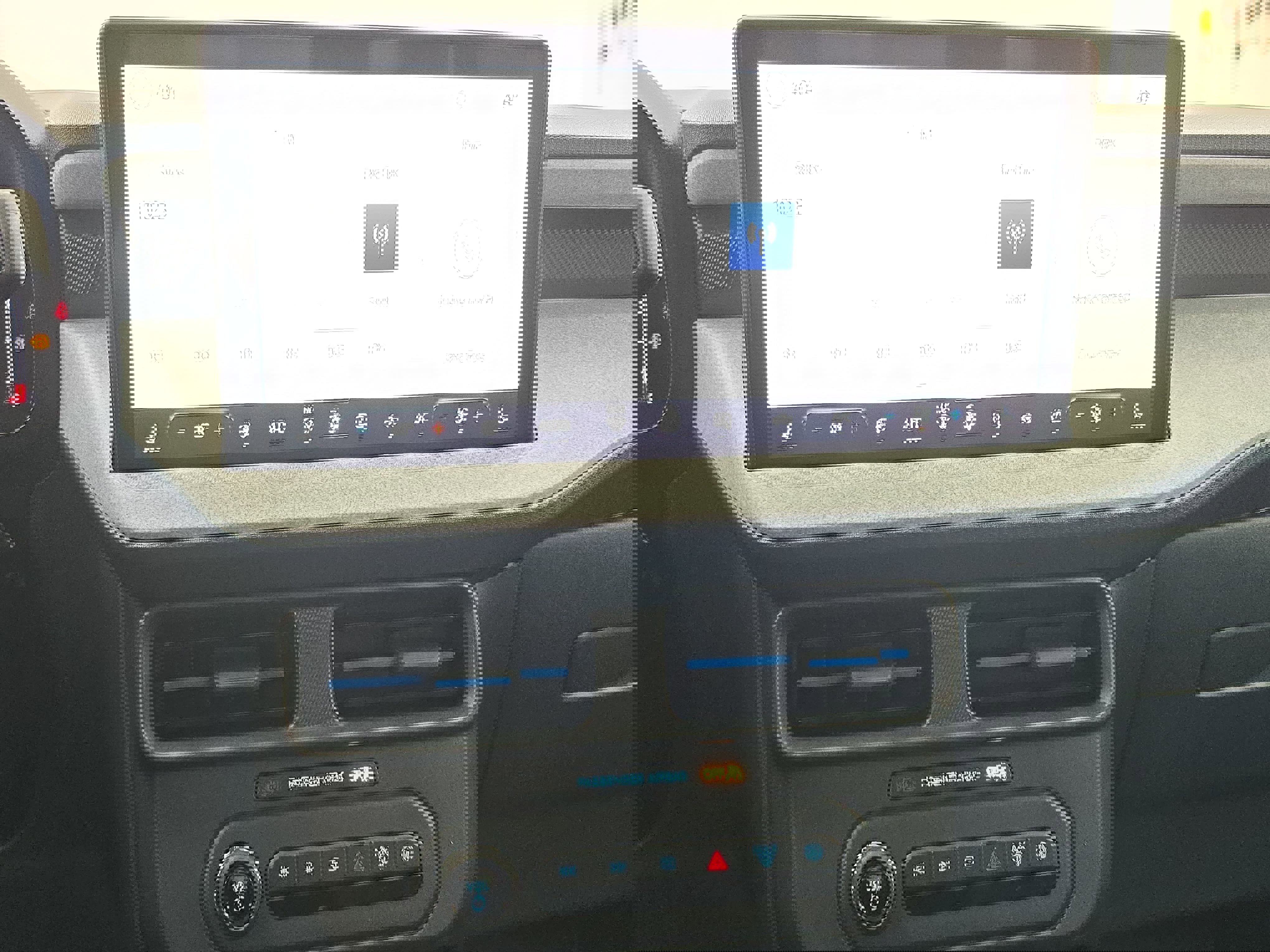 Used 2025 Ford Maverick XLT w/ XLT Luxury Package image 19