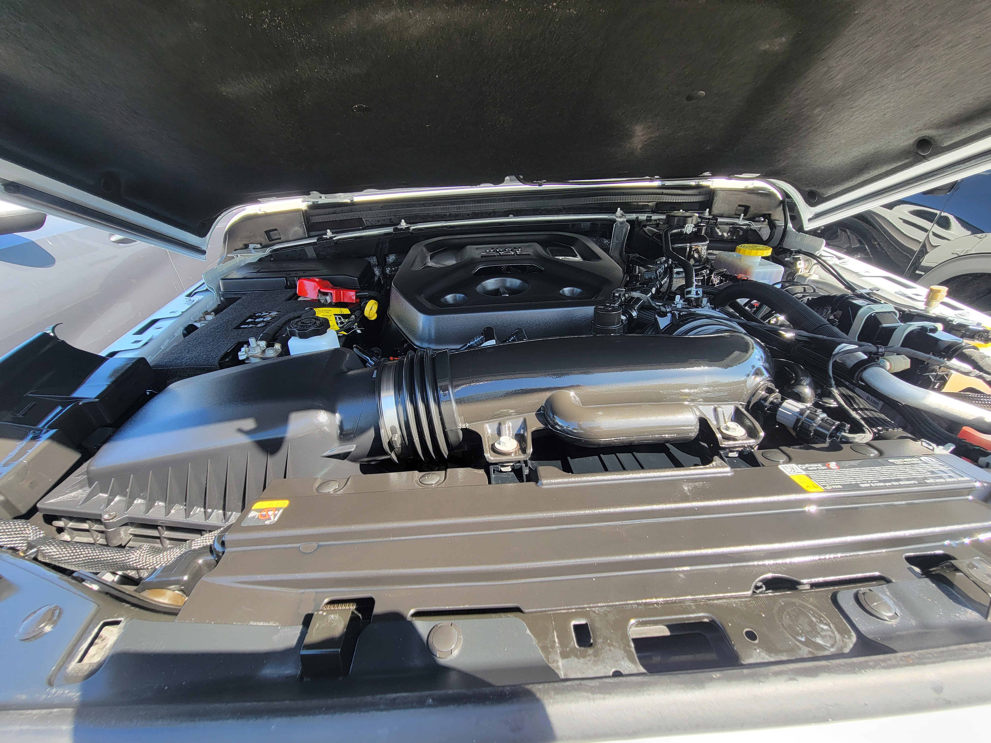 Used 2025 Jeep Wrangler Sport image 26