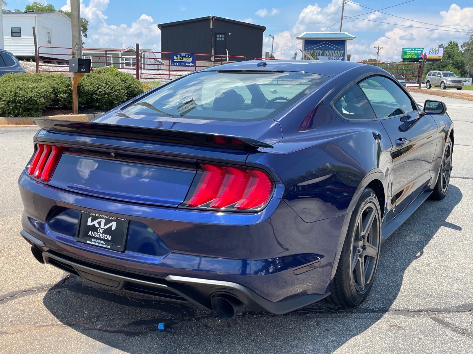 Used 2019 Ford Mustang Premium w/ Equipment Group 201A RWD image 4