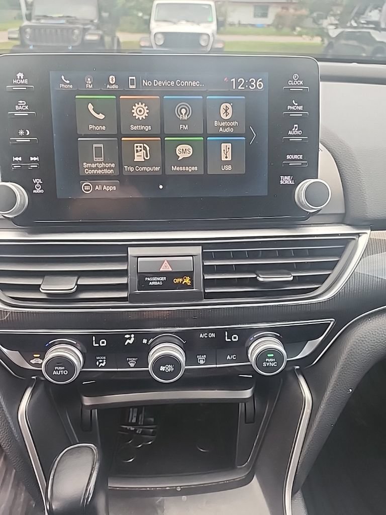 Used 2018 Honda Accord Sport image 10