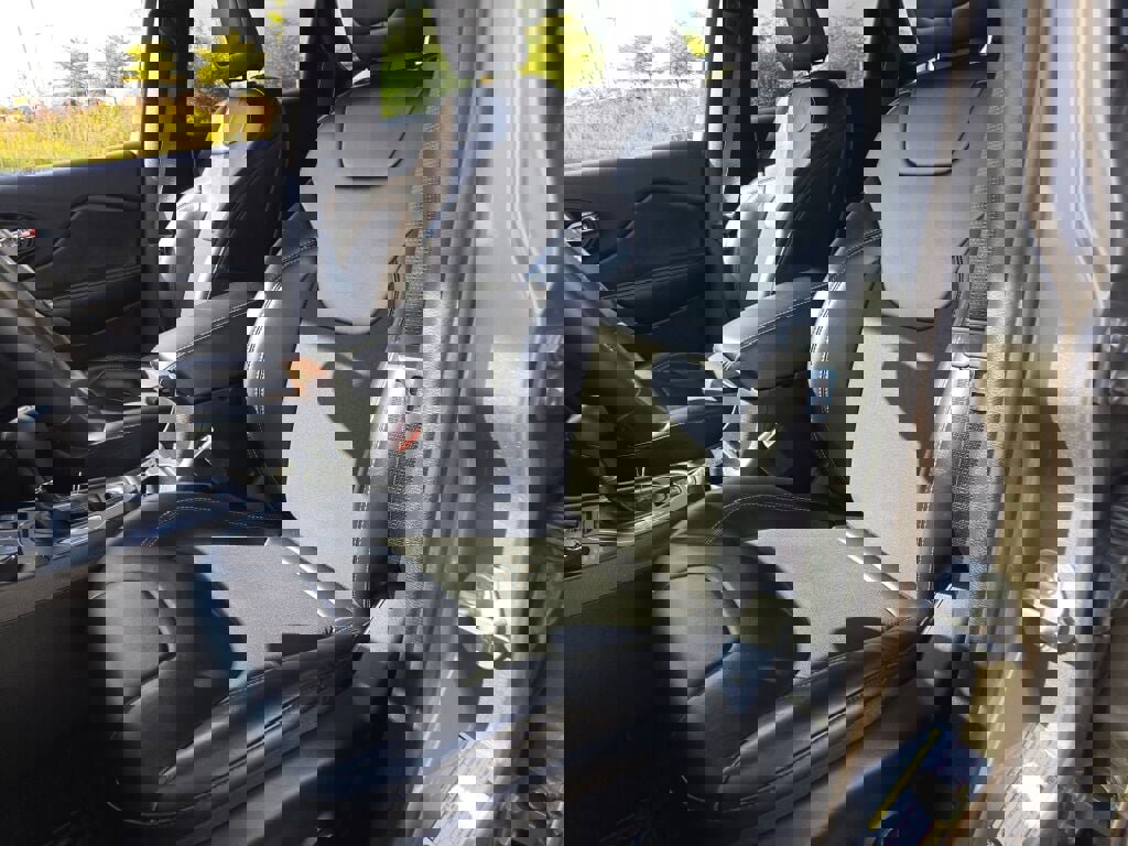 Used 2019 Jeep Cherokee Latitude Plus w/ Comfort/Convenience Group image 22