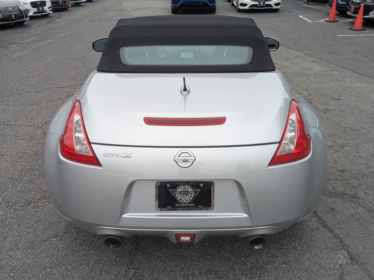 Used 2010 Nissan 370Z Touring w/ Sport Pkg RWD image 8