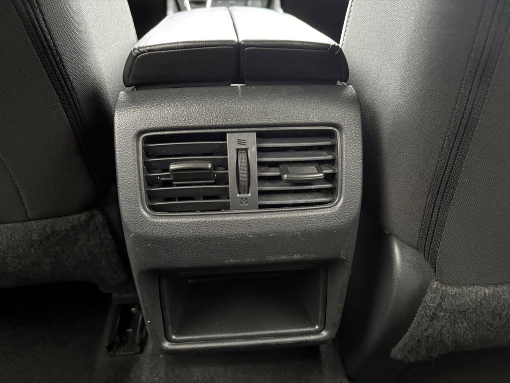 Used 2023 Nissan Rogue S image 18