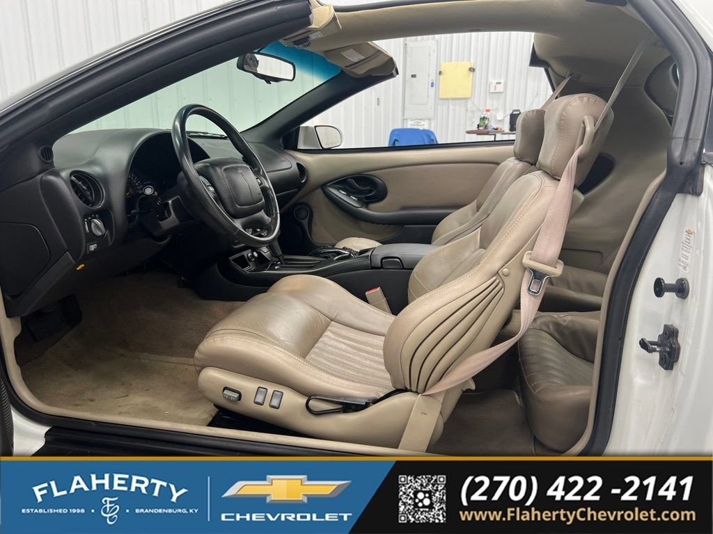 Used 2000 Pontiac Firebird Formula RWD image 9