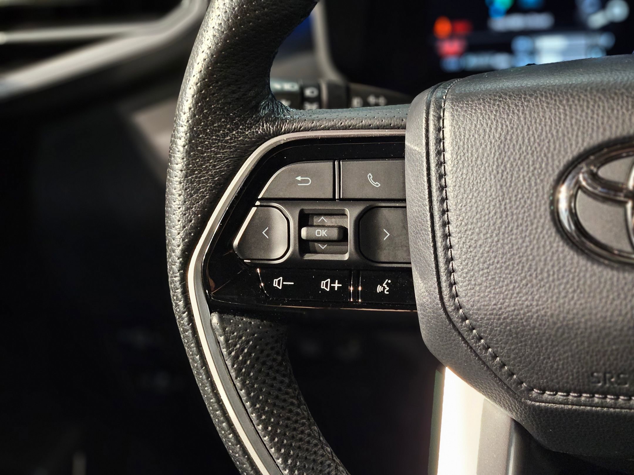 Used 2022 Toyota Tundra Platinum image 28