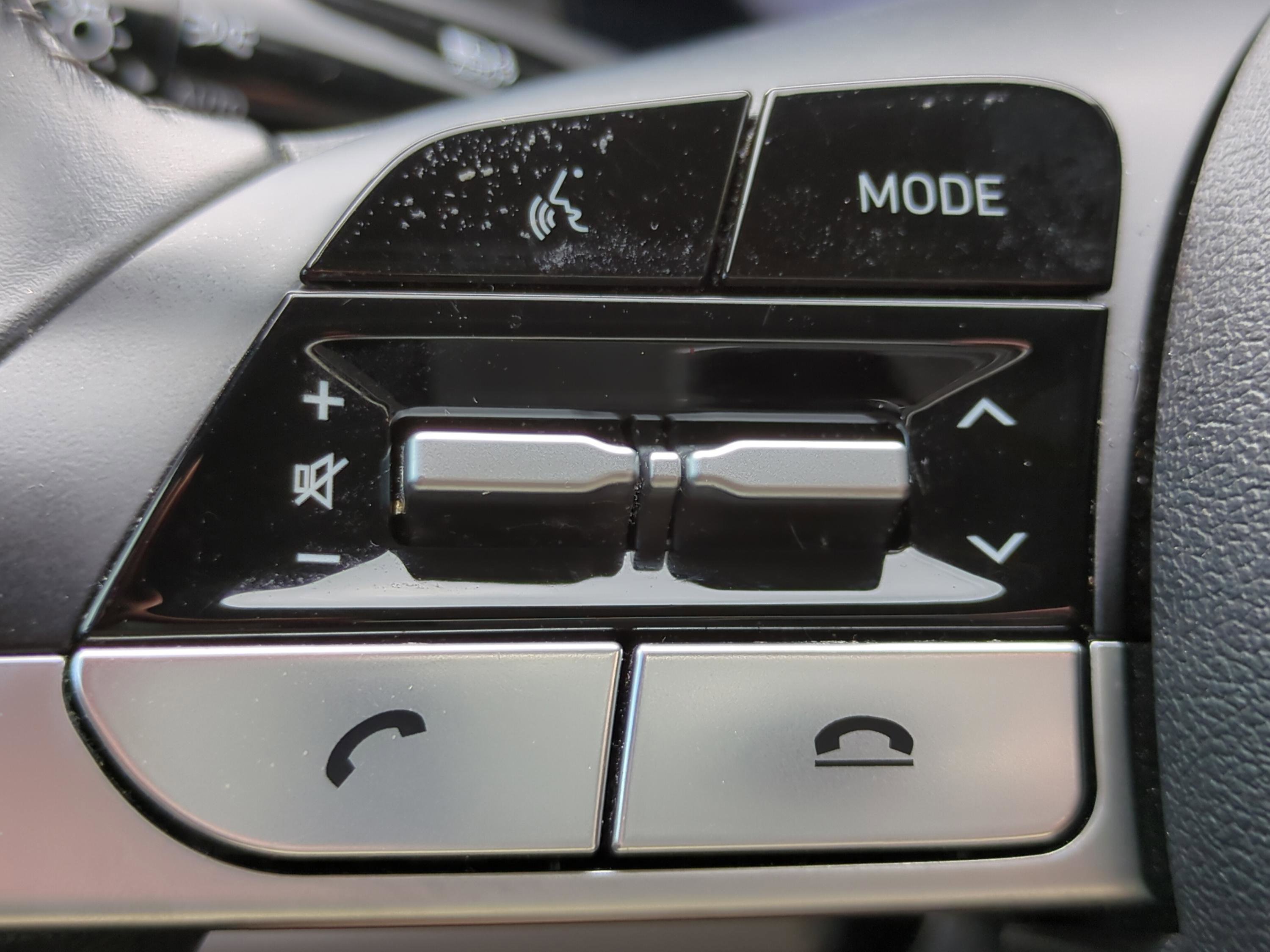 Certified 2023 Hyundai Elantra Limited FWD image 21