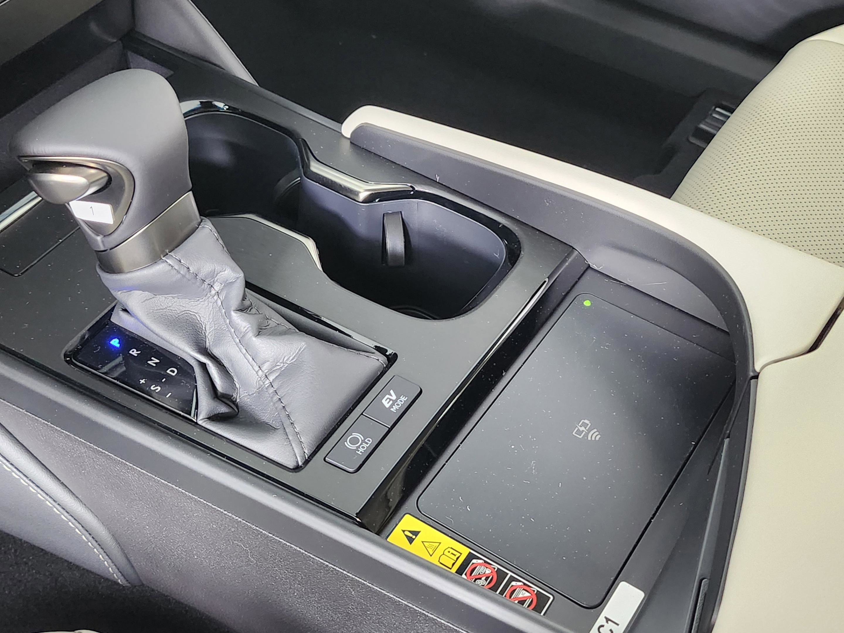 New 2025 Lexus ES 300h w/ Premium Package image 21