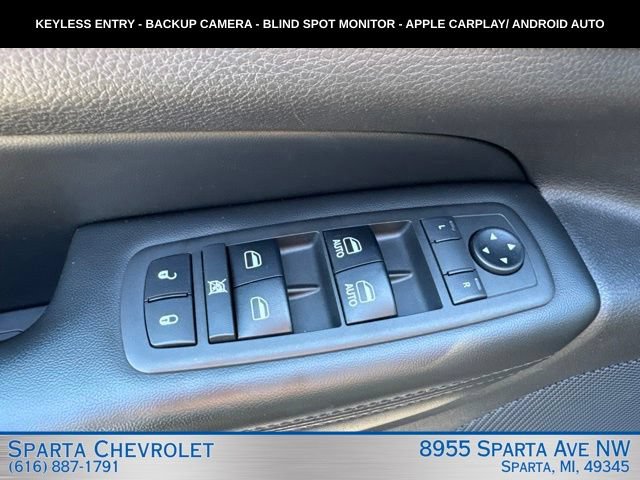 Used 2019 Jeep Grand Cherokee Altitude AWD/4WD image 12