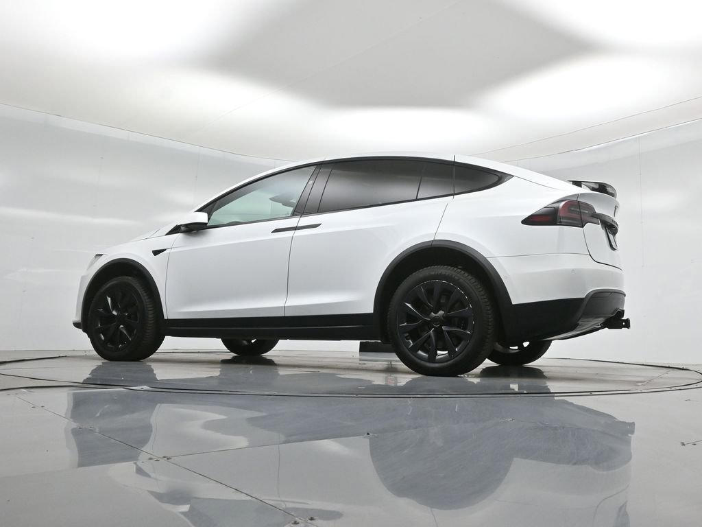 Used 2022 Tesla Model X image 46