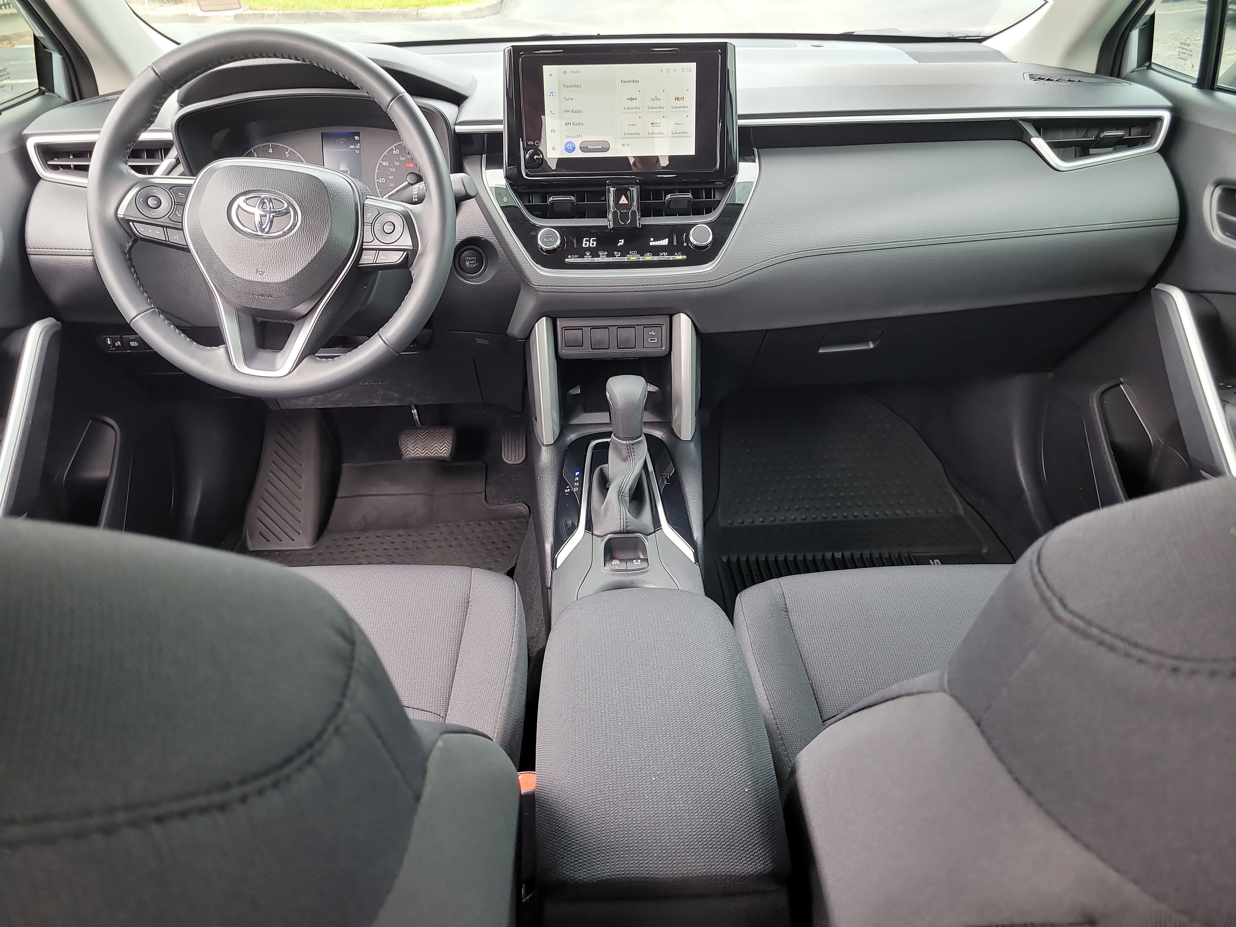 Certified 2024 Toyota Corolla Cross LE image 15