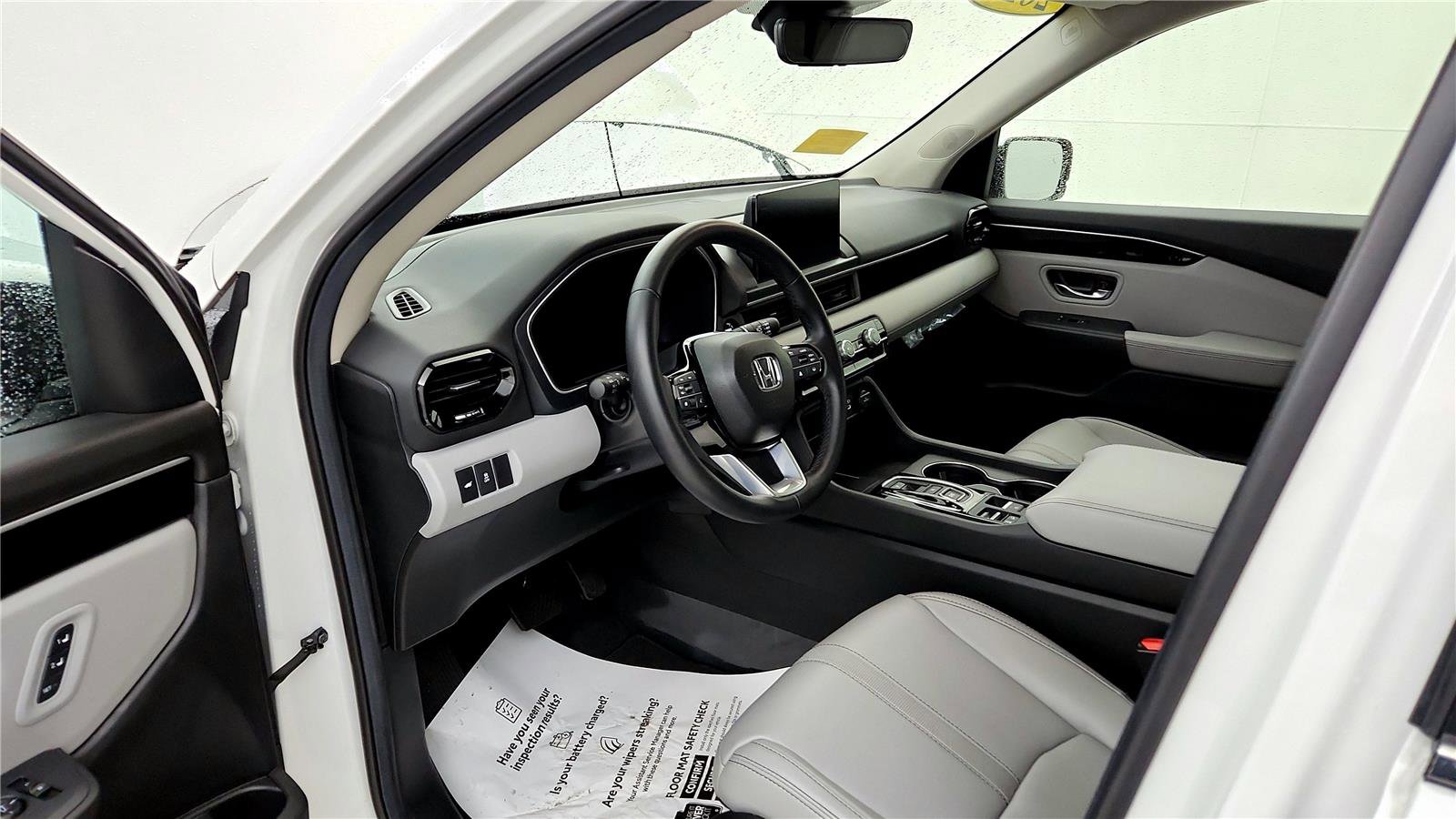 Used 2025 Honda Pilot EX-L image 15