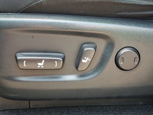 Used 2020 Toyota 4Runner SR5 AWD/4WD image 15