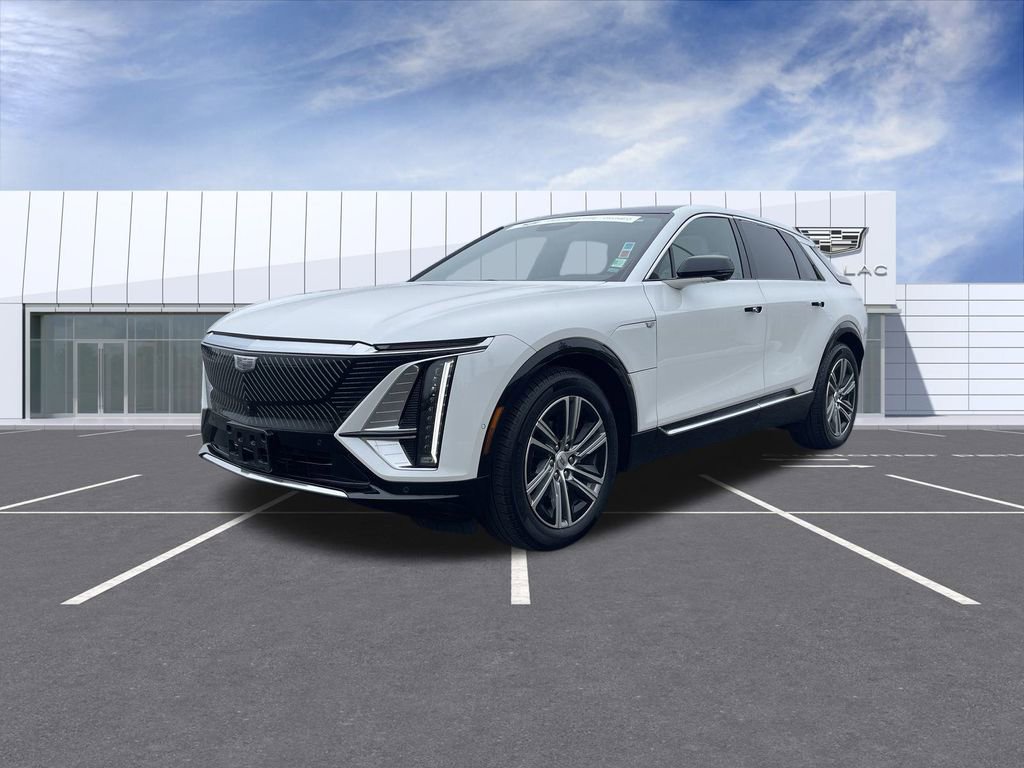 Certified 2024 Cadillac Lyriq Luxury image 4