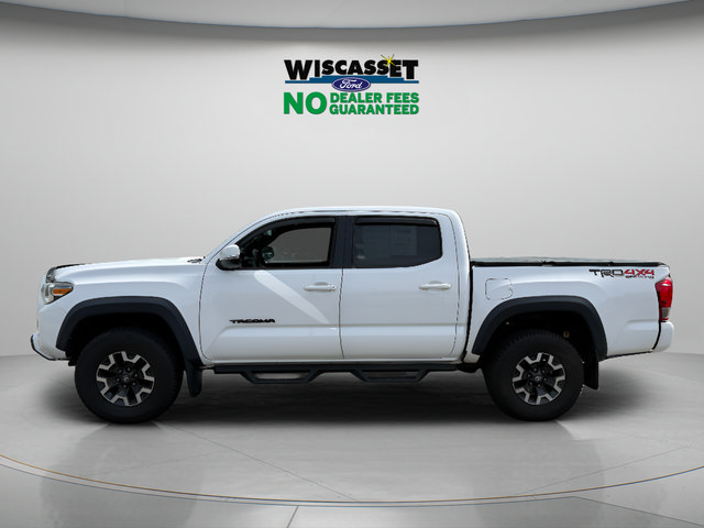 Used 2017 Toyota Tacoma TRD Off-Road w/ Premium & Technology Package AWD/4WD image 2