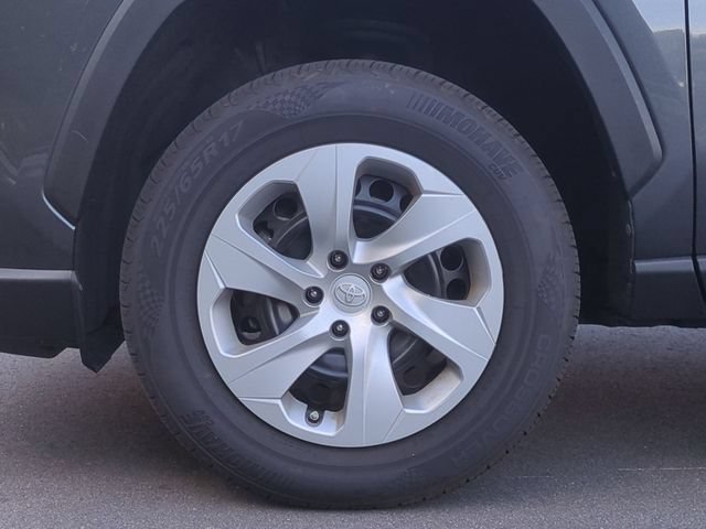 Used 2023 Toyota RAV4 LE FWD image 19