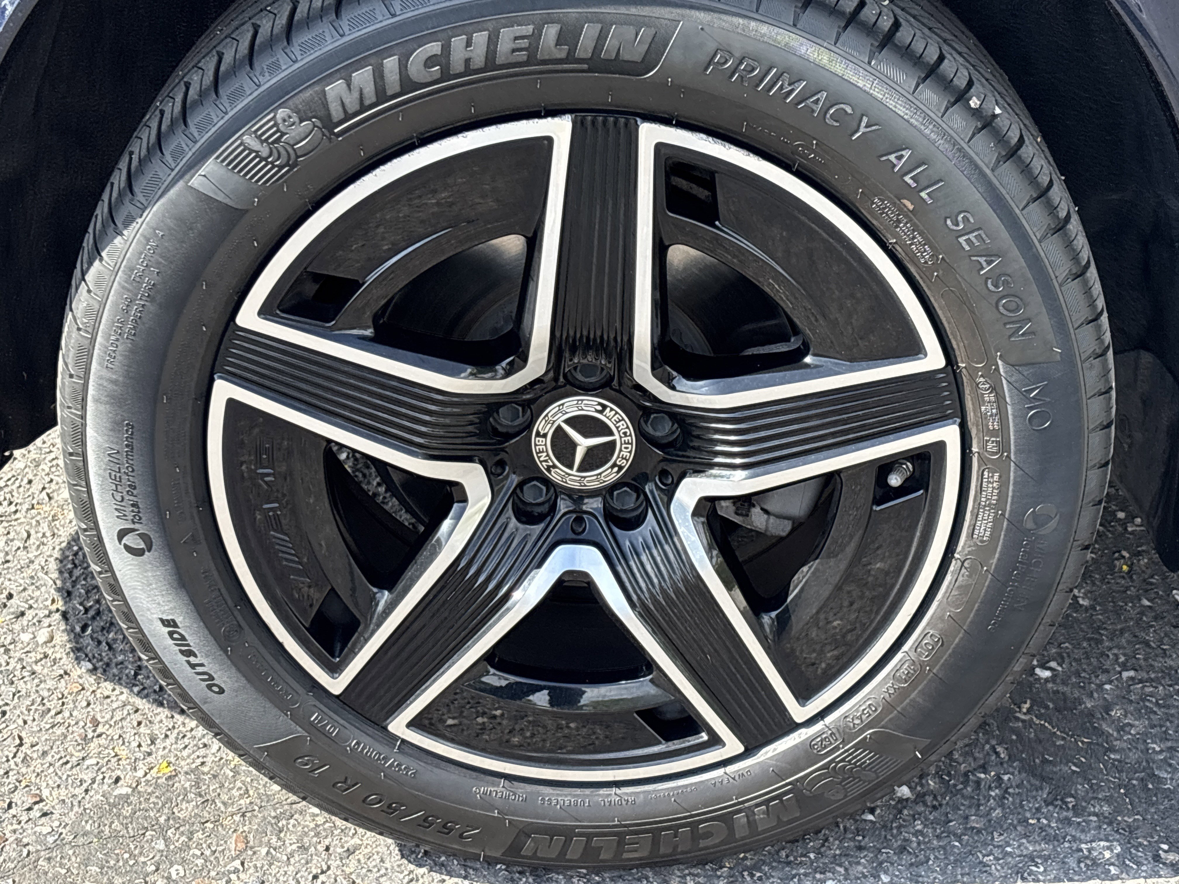 Used 2023 Mercedes-Benz GLC 300 4MATIC image 7