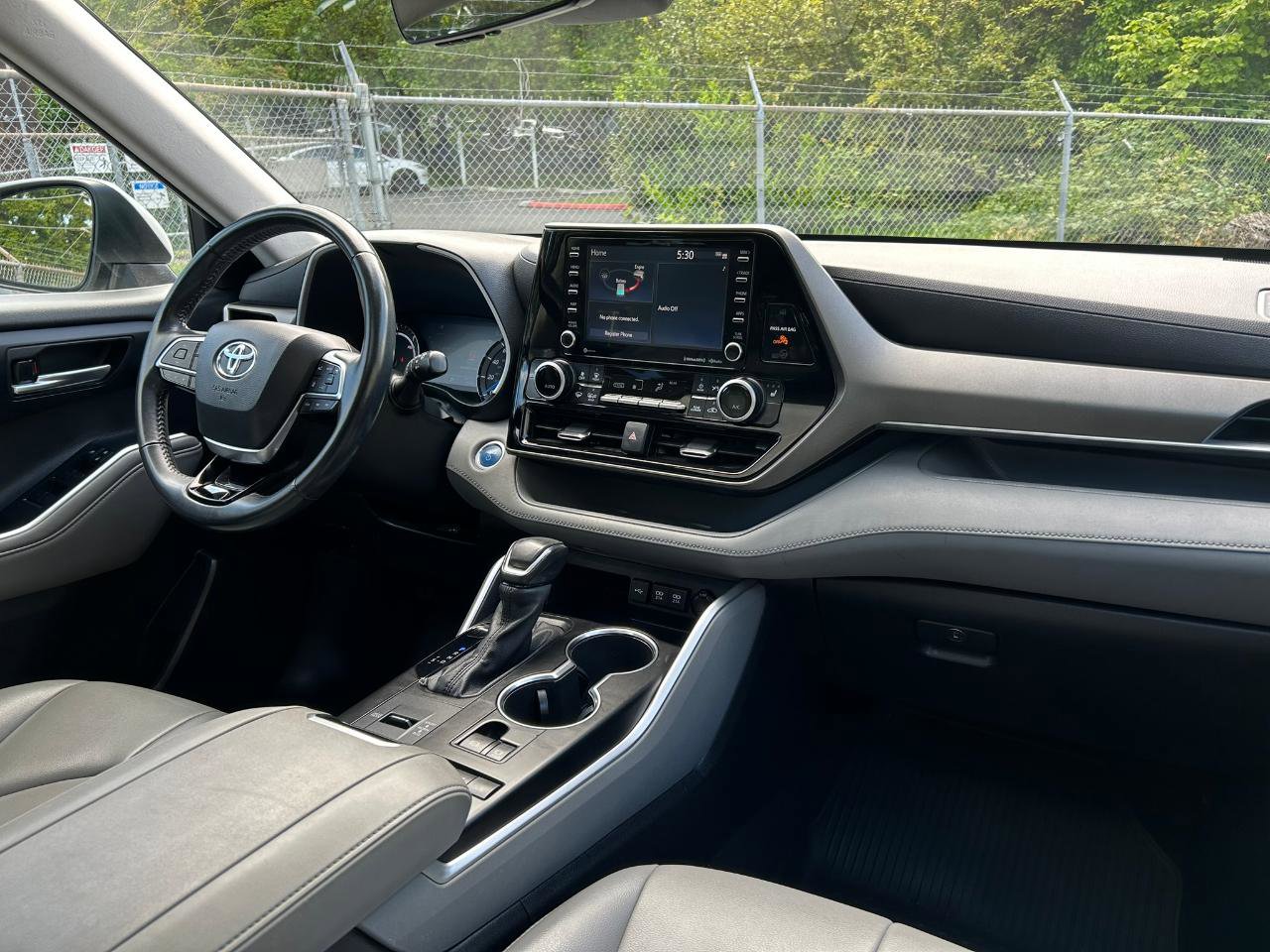 Used 2021 Toyota Highlander XLE image 20