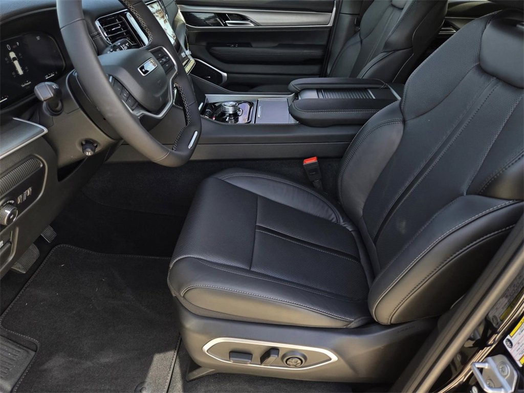 New 2025 Jeep Wagoneer L Series II w/ Premium Group I image 19