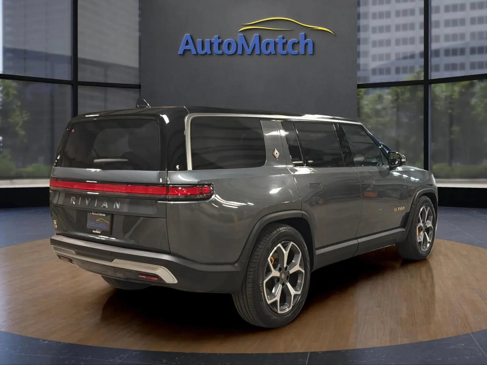 Used 2022 Rivian R1S Launch Edition Quad AWD/4WD image 10