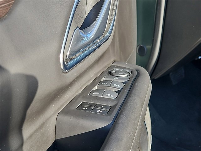 Used 2024 Chevrolet Suburban LT image 20