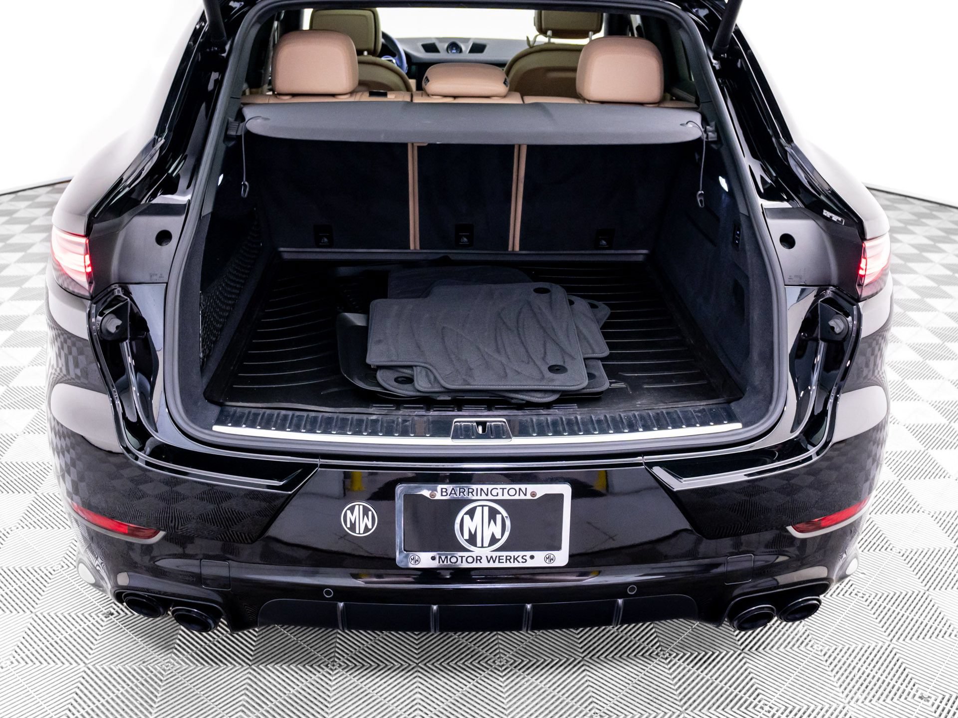 Certified 2023 Porsche Cayenne GTS AWD/4WD image 30