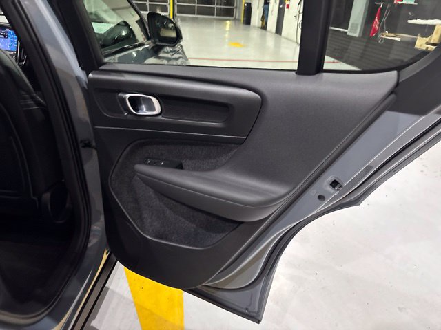 Used 2023 Volvo C40 P8 Recharge Ultimate AWD/4WD image 28