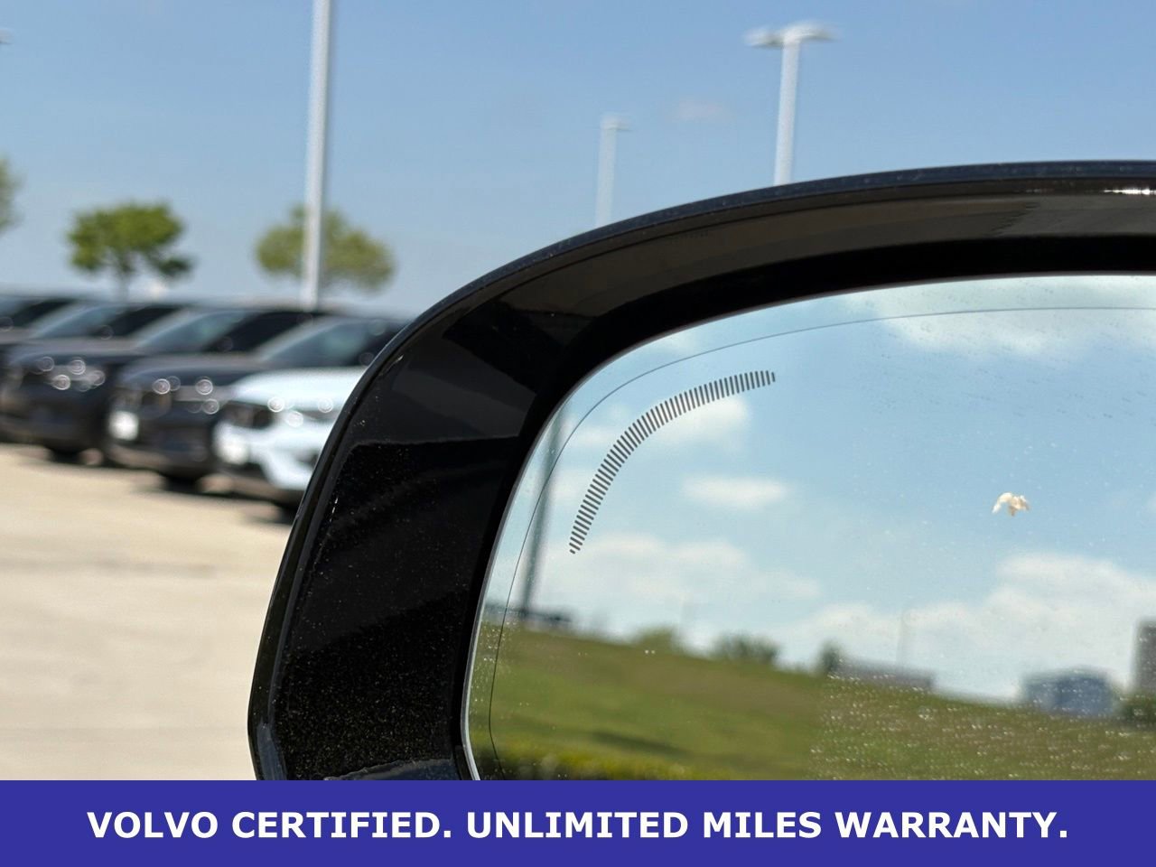 Certified 2023 Volvo XC60 B5 Ultimate w/ Climate Package image 12