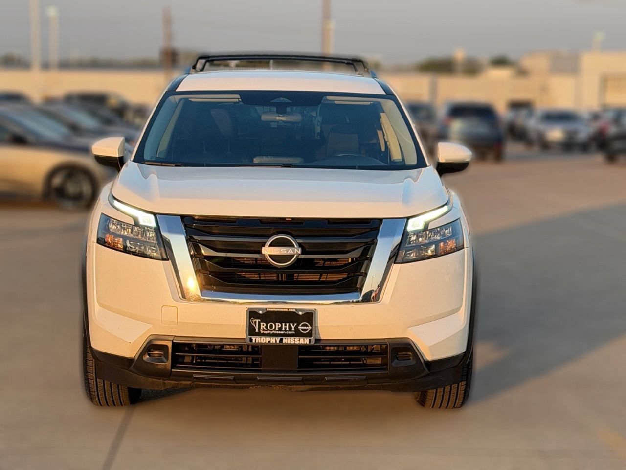 Certified 2023 Nissan Pathfinder SV w/ Lighting Package (N92) FWD image 4