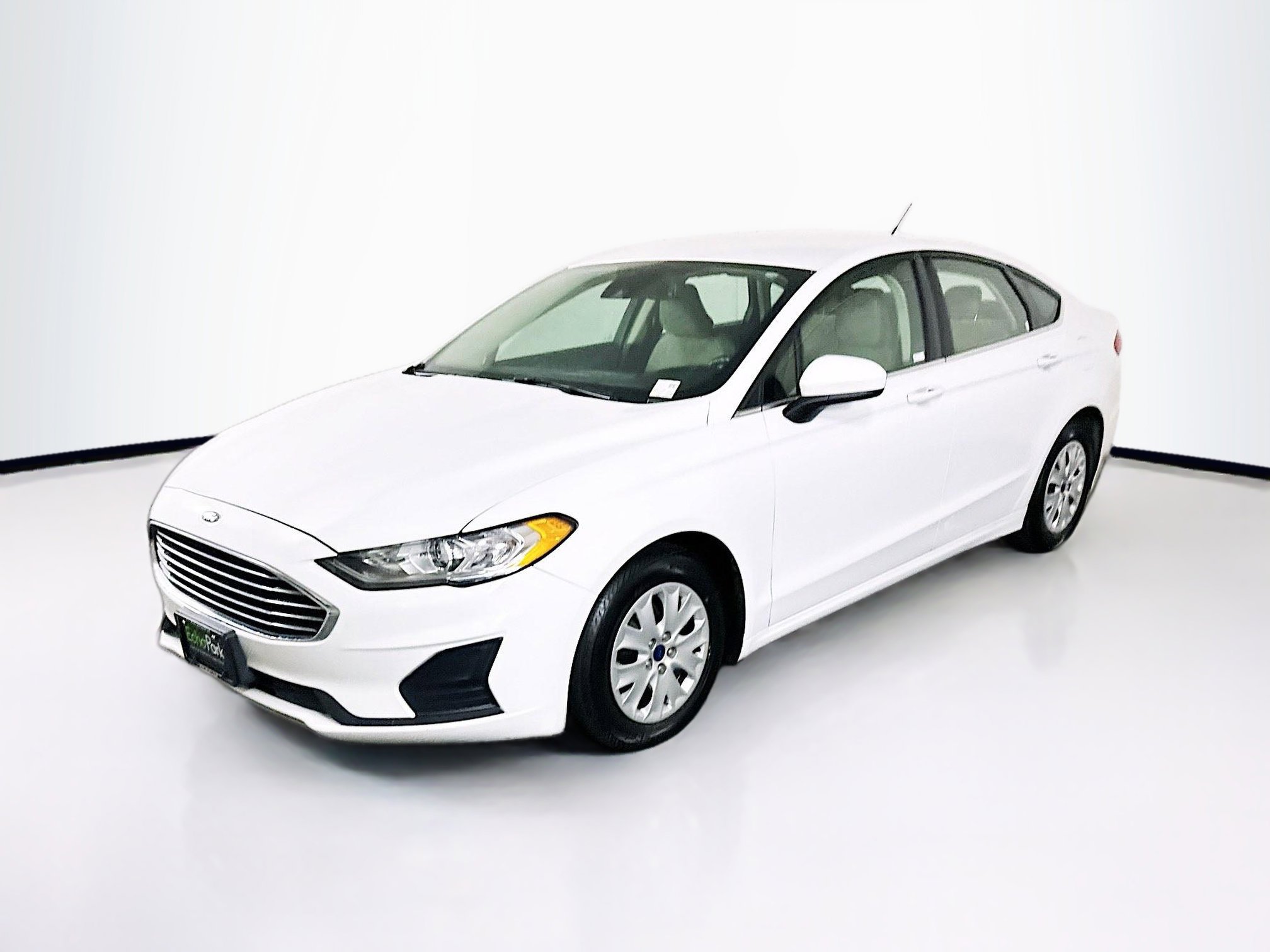 Used 2019 Ford Fusion S image 3