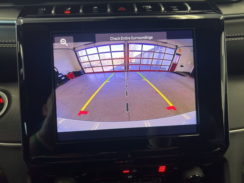 New 2025 Jeep Grand Cherokee Altitude image 17