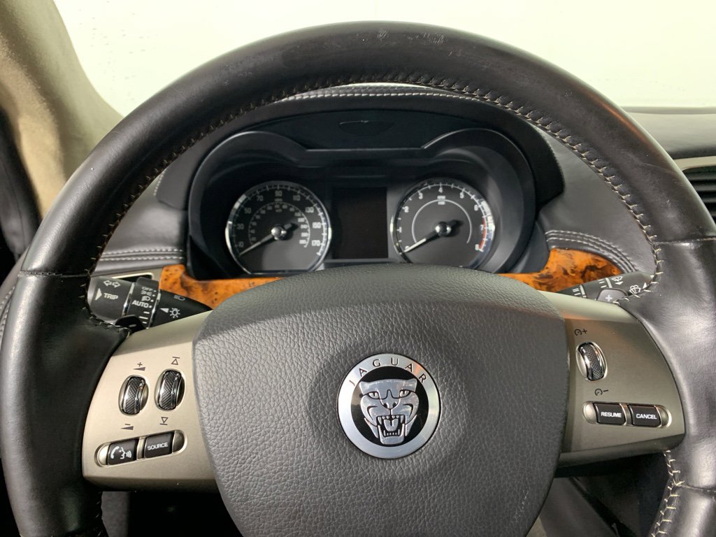 Used 2010 Jaguar XK Convertible image 21