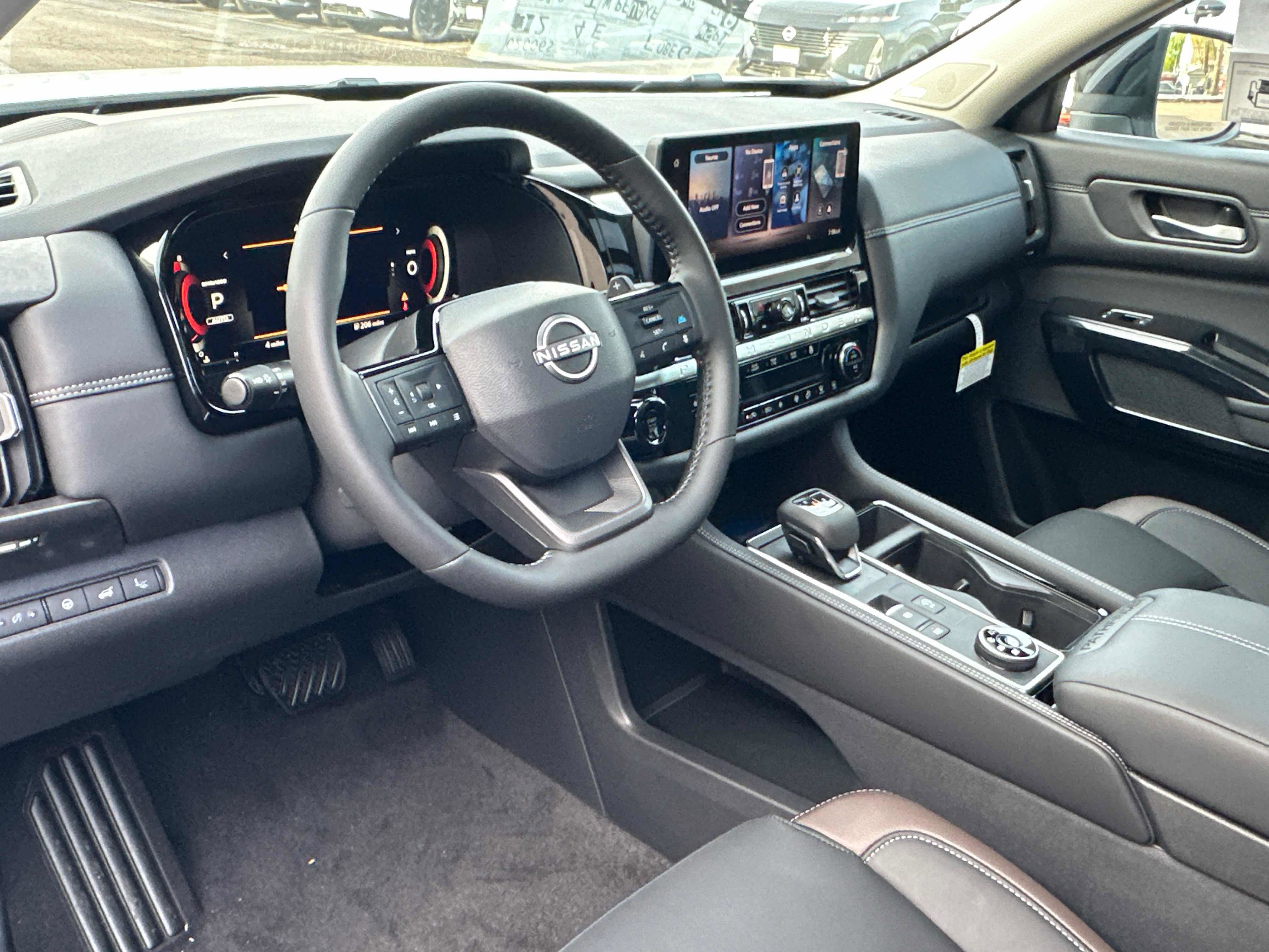 New 2026 Nissan Pathfinder Platinum AWD/4WD image 31