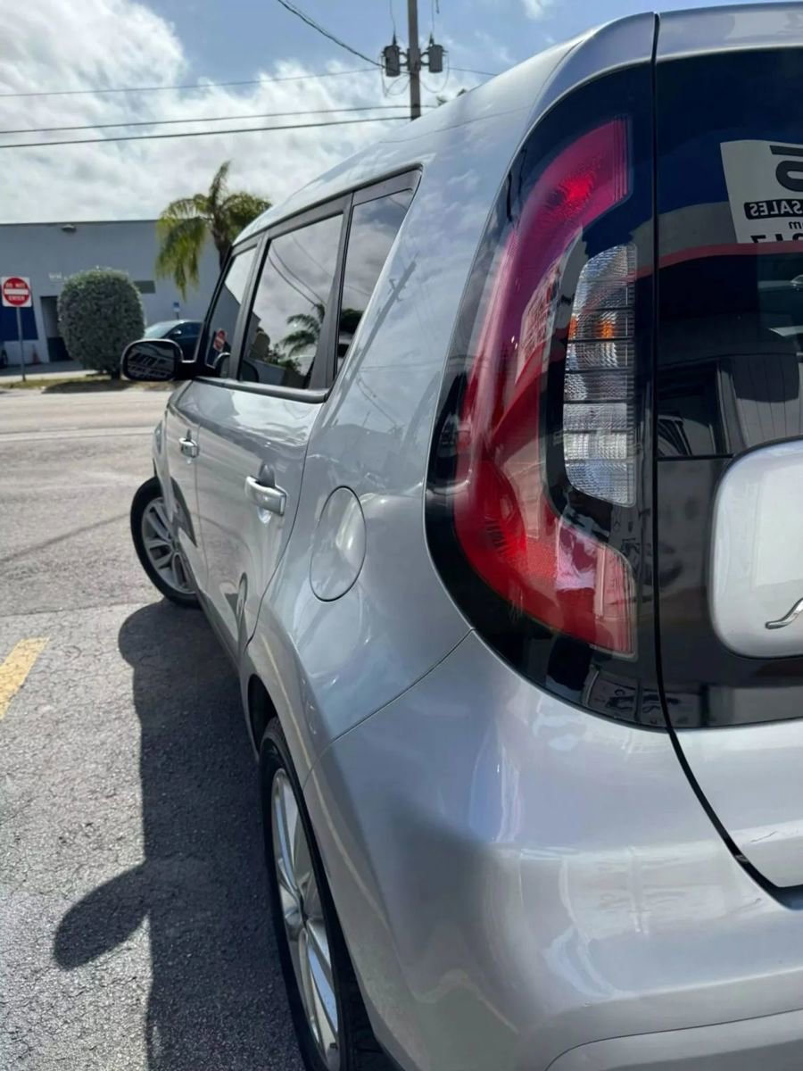 Used 2018 Kia Soul + w/ Audio Package image 5