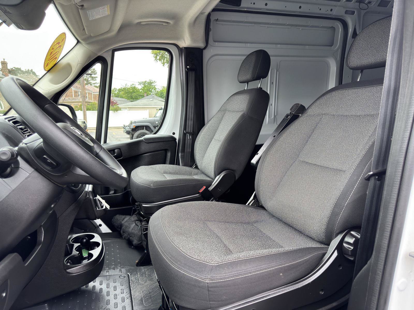 Used 2025 RAM ProMaster 2500 w/ Convenience Group FWD image 27