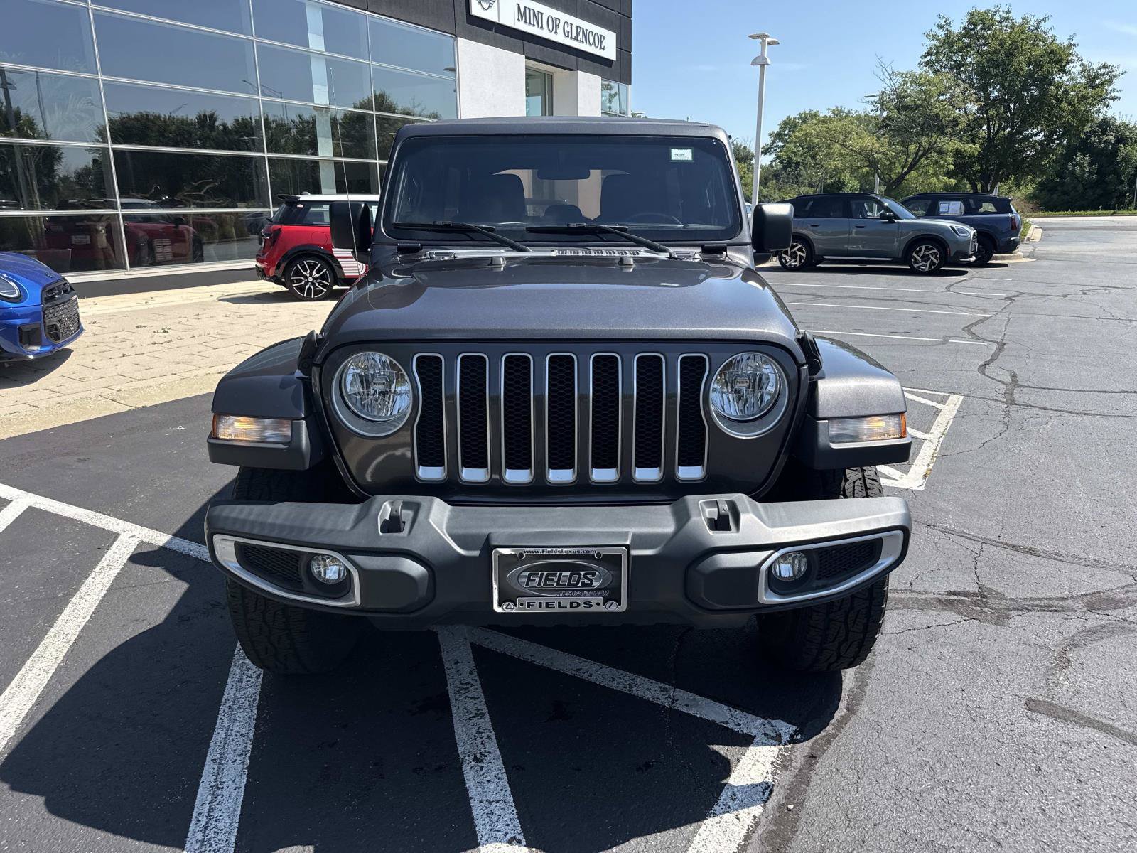 Used 2018 Jeep Wrangler Unlimited Sahara AWD/4WD image 3