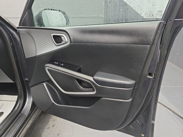 Used 2023 Kia Soul LX w/ Option Group 015 image 46